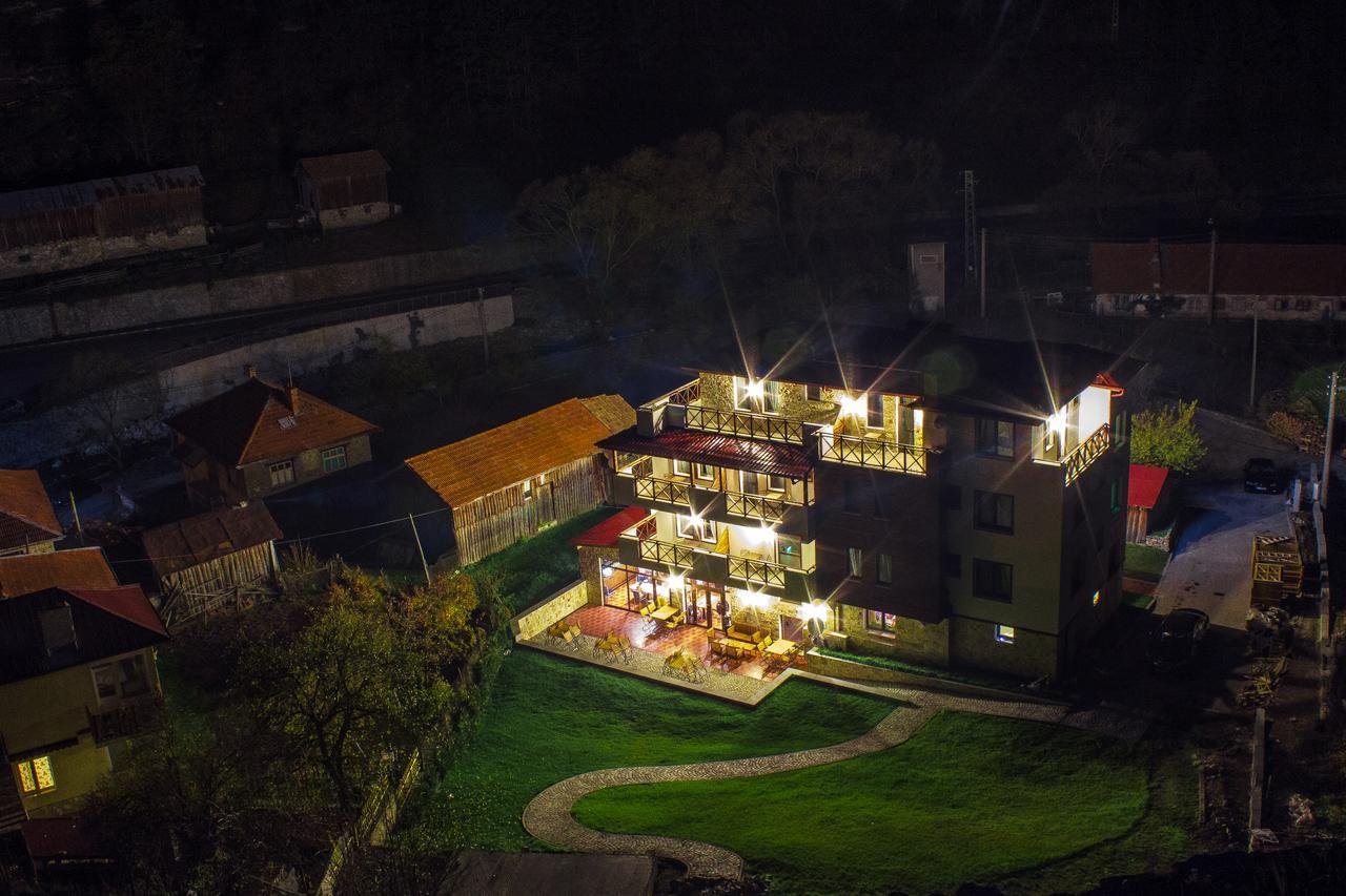 Trigrad Hotel Exterior photo